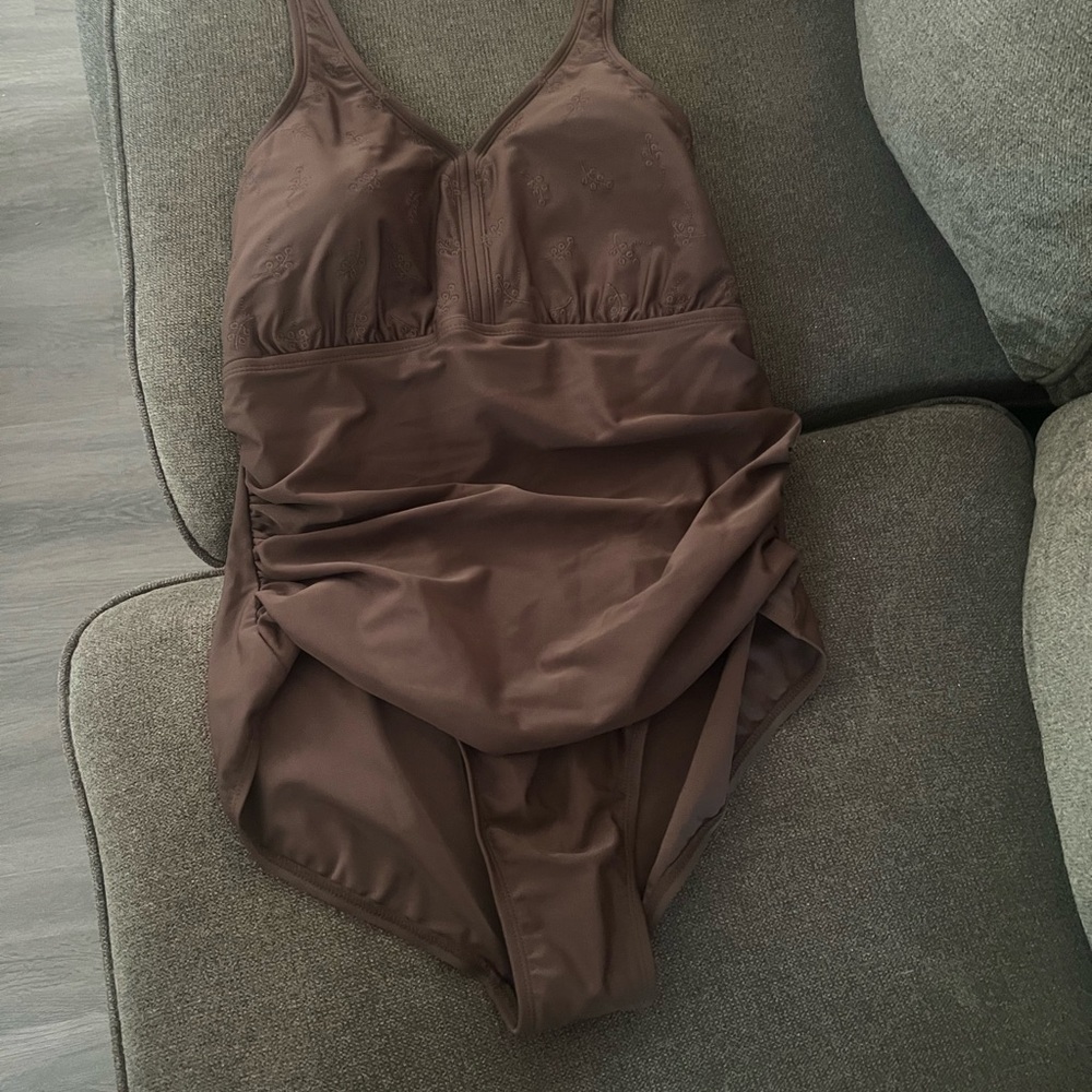 One piece swimsuit size 20w